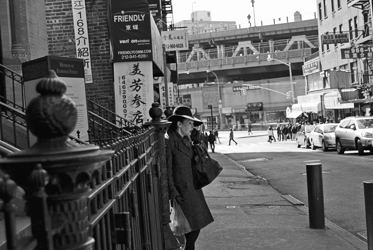 Chinatown Phone Call